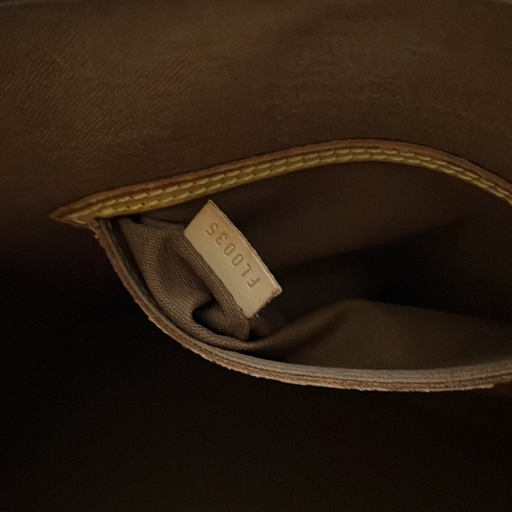 Louis Vuttion ALMA PM - Picture 7 of 10